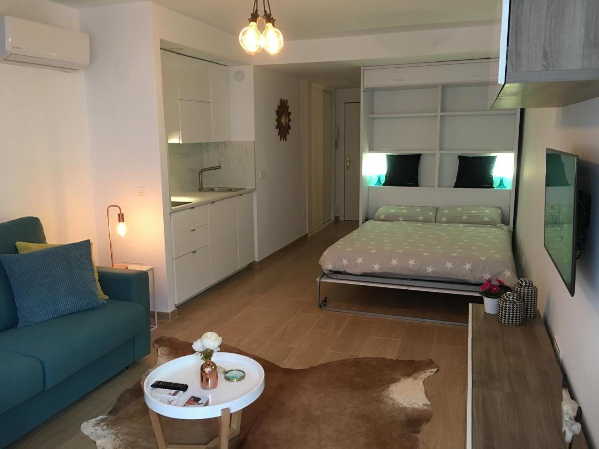 La Roca Chica First Line Bajondillo & Cosy Apartament Torremolinos